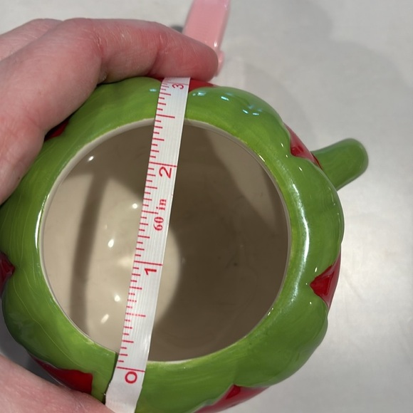 Strawberry mug earthenware microwave safe hand wash only great decor piece. - Picture 7 of 7